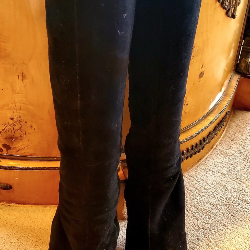 MANOLO BLAHNIK Black suede Boots, size 9